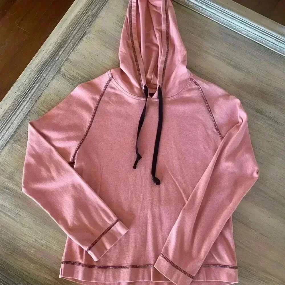 Harold’s vintage hoodie-size M-peach with black trim-NWOT
